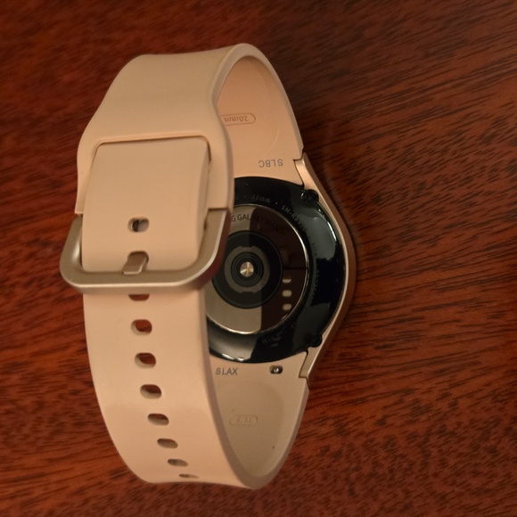Smart Wearable Watch - White - Picture 3 of 4